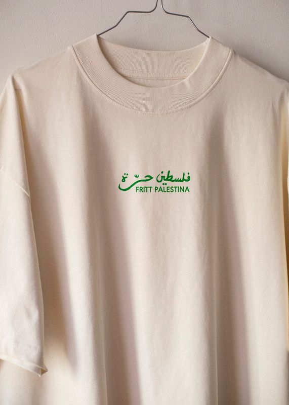 Silketrykket T-skjorte - Fritt Palestina, lys