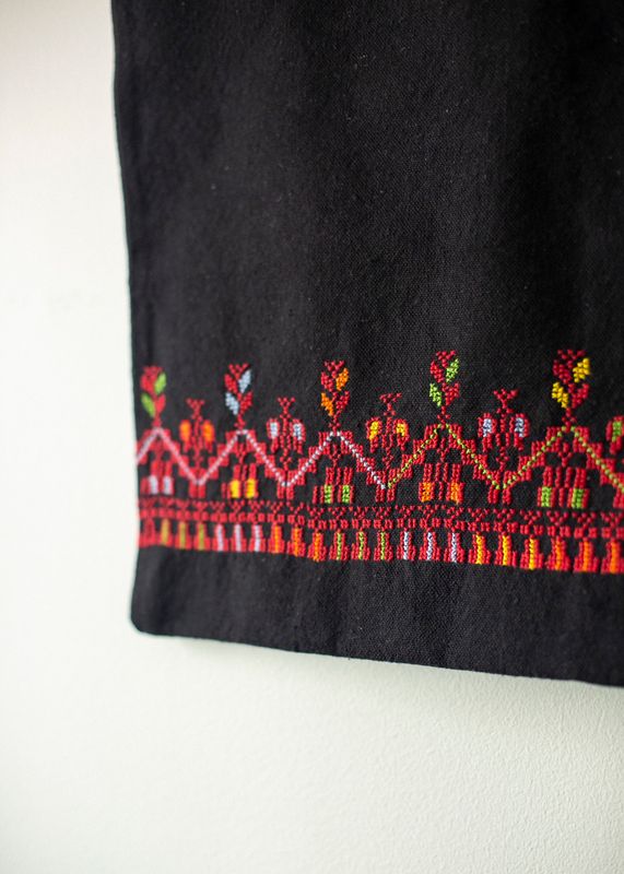 Brodert veske / nett, svart og flerfarget 