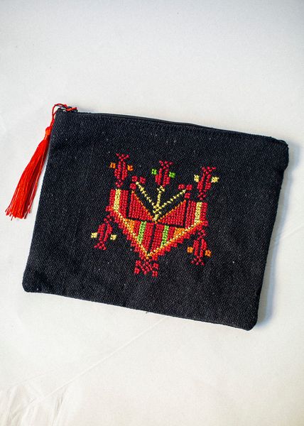 Hovedbilde Stor brodert pung, svart og rød