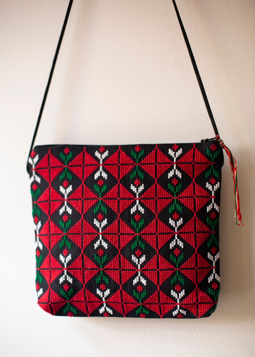 Brodert skulderveske, rød, grønn og hvit